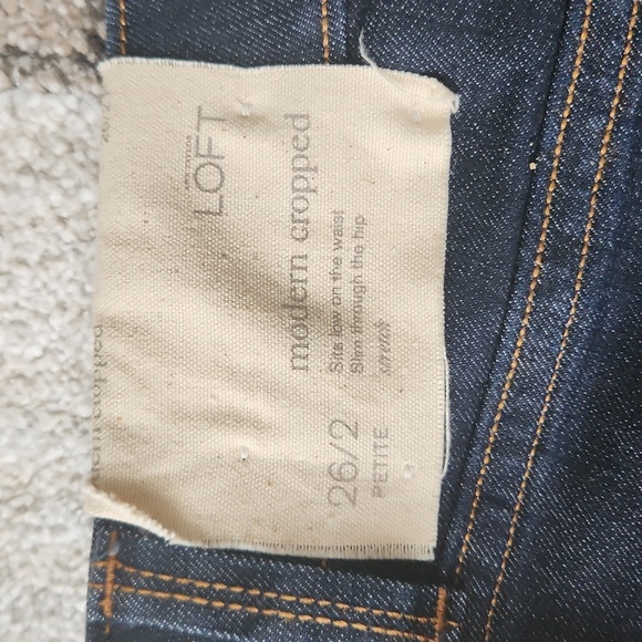 LOFT Cropped Jeans - NWT - Picture 4 of 5